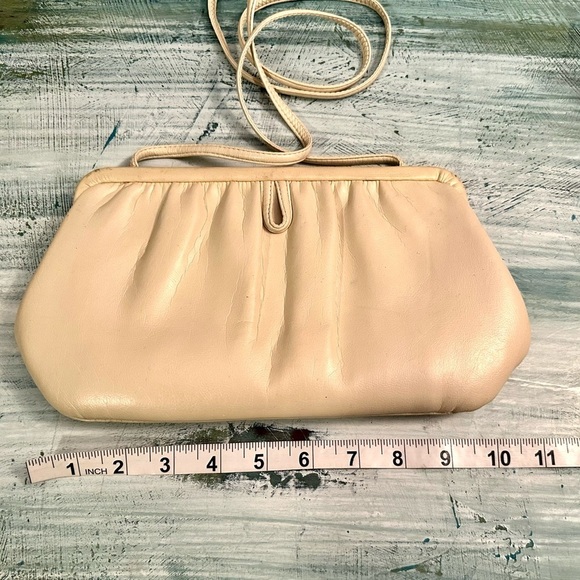 Vintage Cream Shoulder Bag - Picture 5 of 11